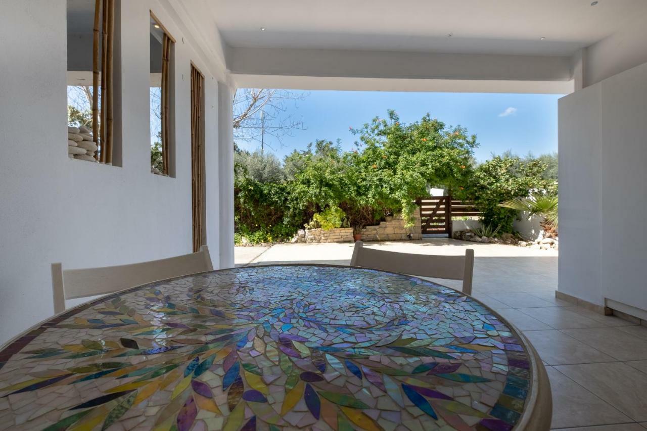 Ferienwohnung Townhouse By The Sea Pirate Harbor Paphos Exterior foto