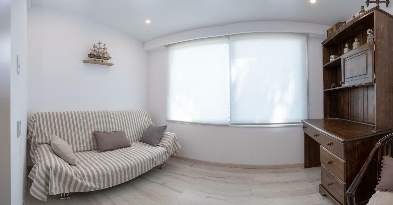 Ferienwohnung Townhouse By The Sea Pirate Harbor Paphos Exterior foto